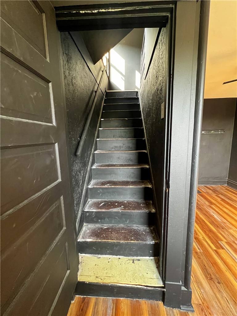 409 Vine St