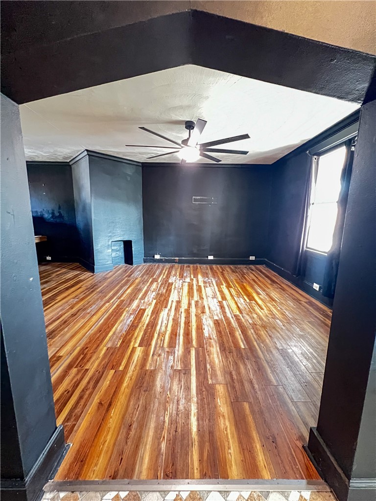 409 Vine St