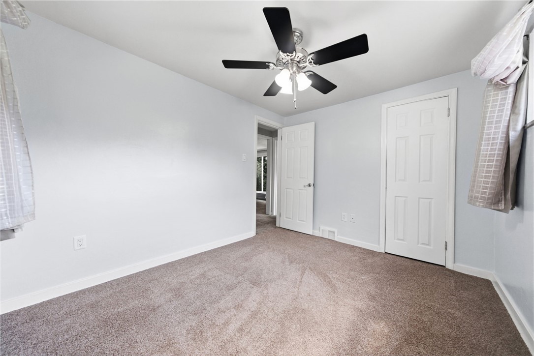 1560 Rosemary Dr