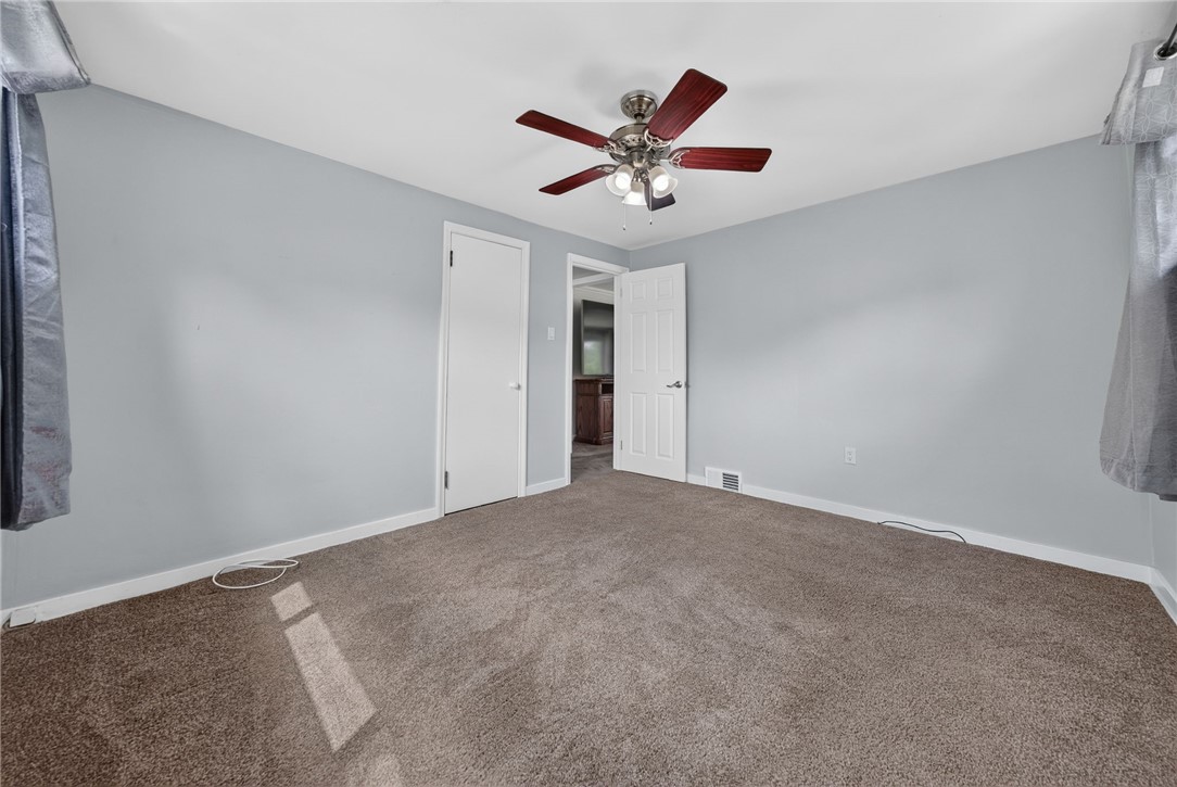 1560 Rosemary Dr