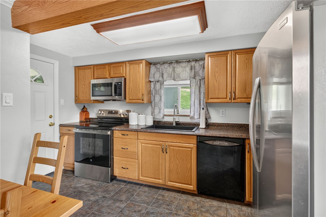 1560 Rosemary Dr