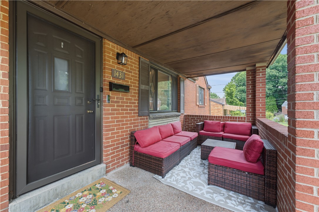 1431 Oak Dr