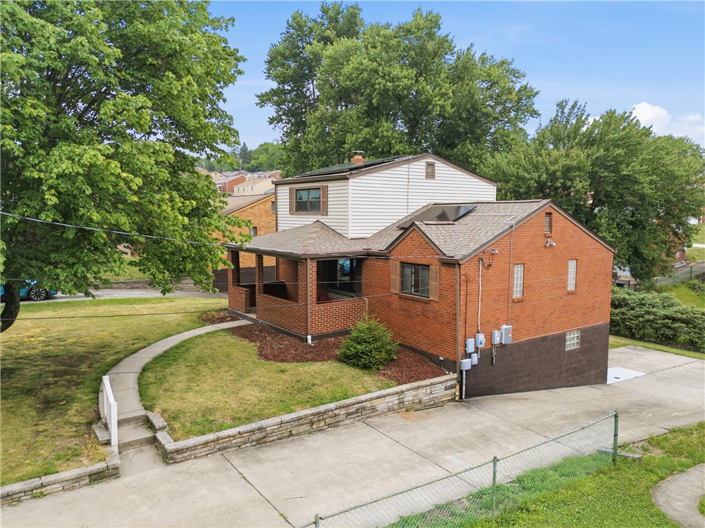 1431 Oak Dr