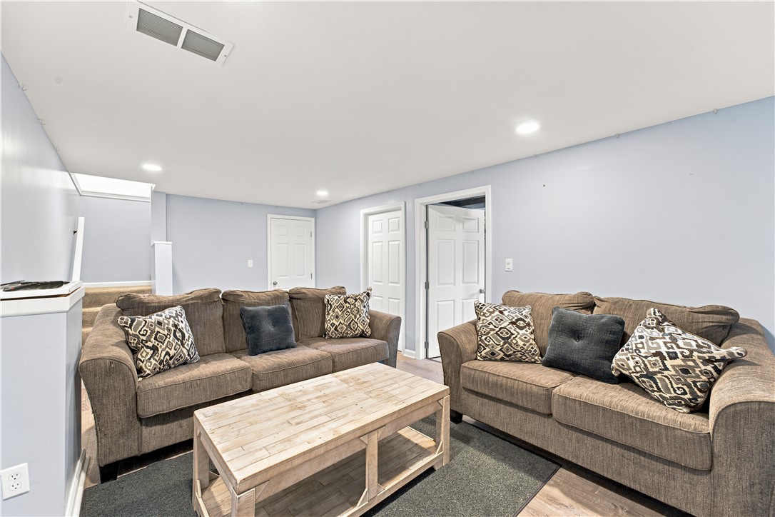 1431 Oak Dr