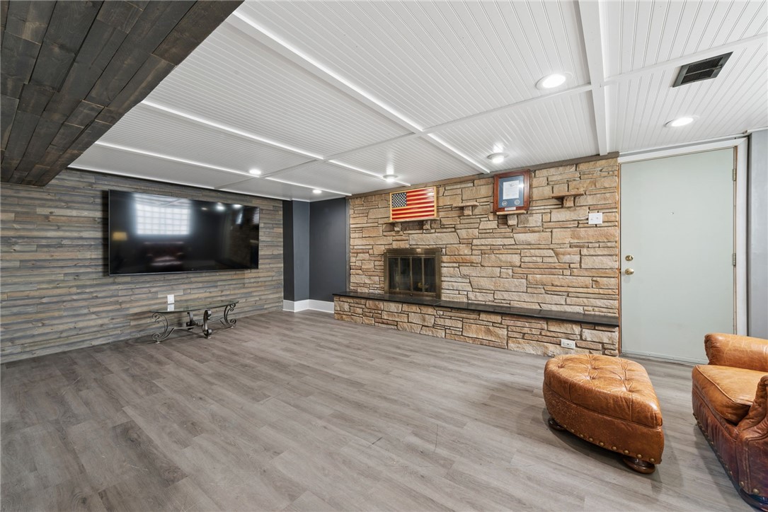 1177 Saint Vincent Dr