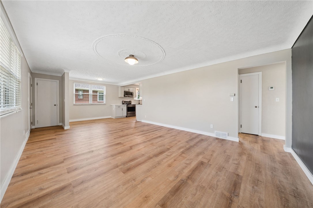 25 Magee Dr