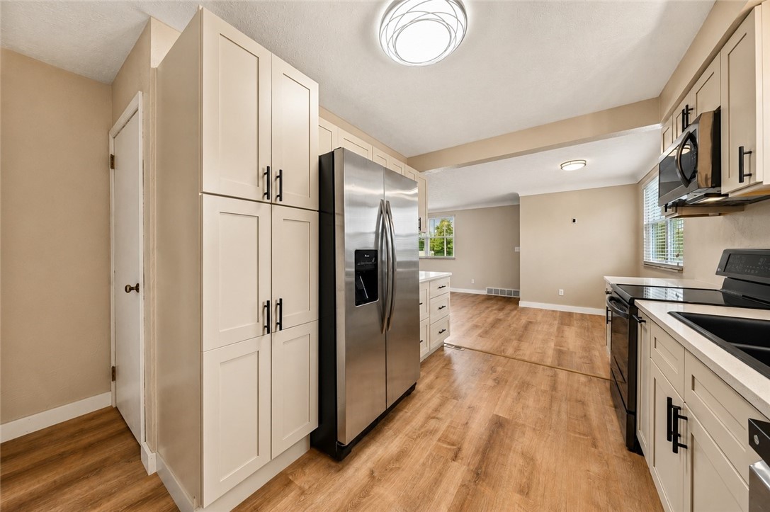 25 Magee Dr