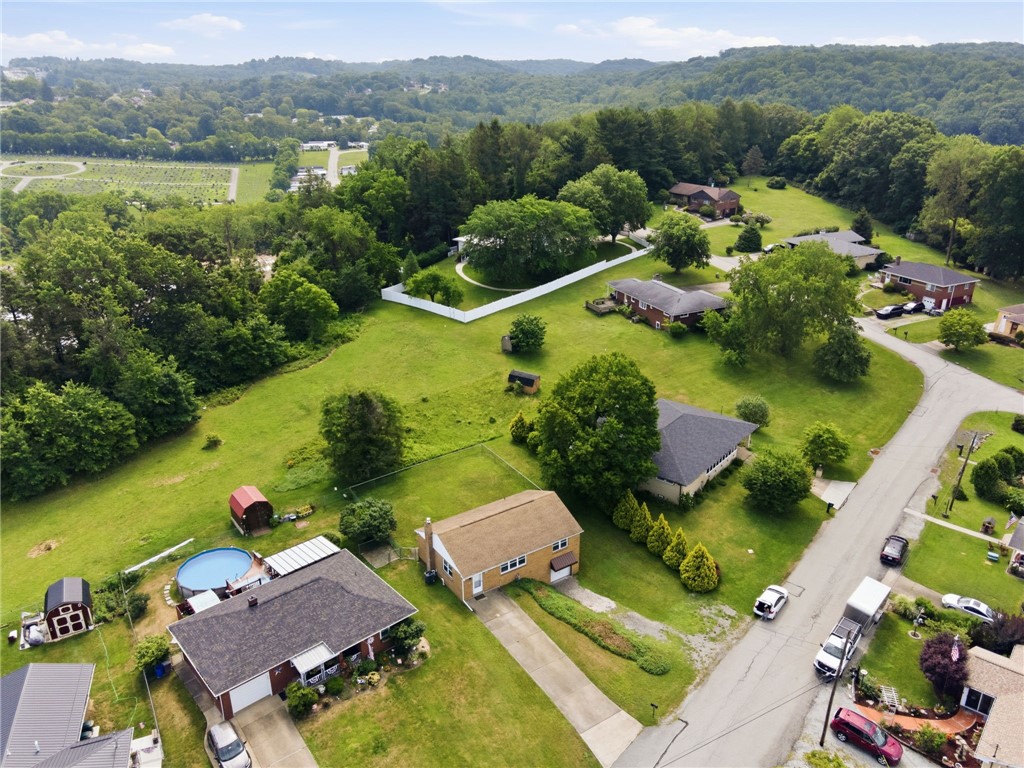 25 Magee Dr