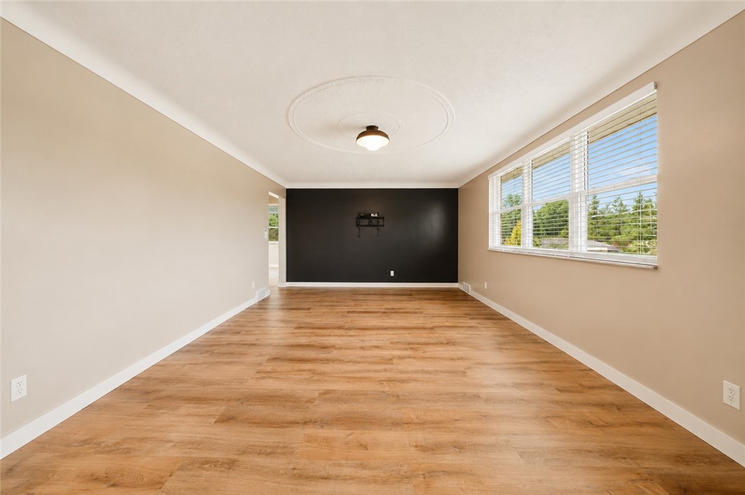 25 Magee Dr