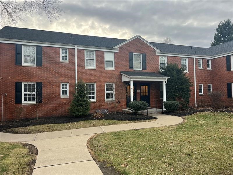 834 Thorn St 24