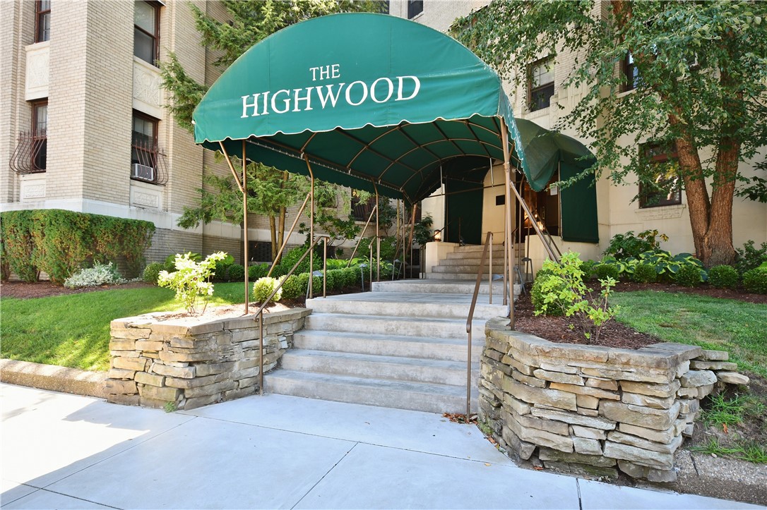 372 S Highland Ave 102
