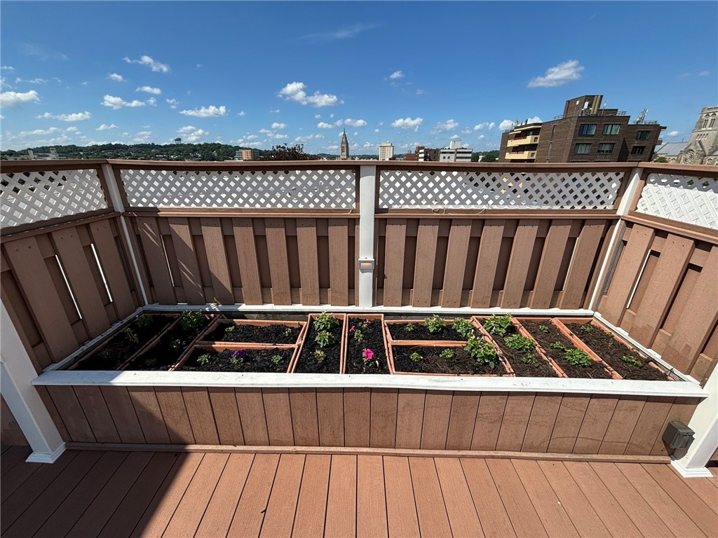 372 S Highland Ave 102
