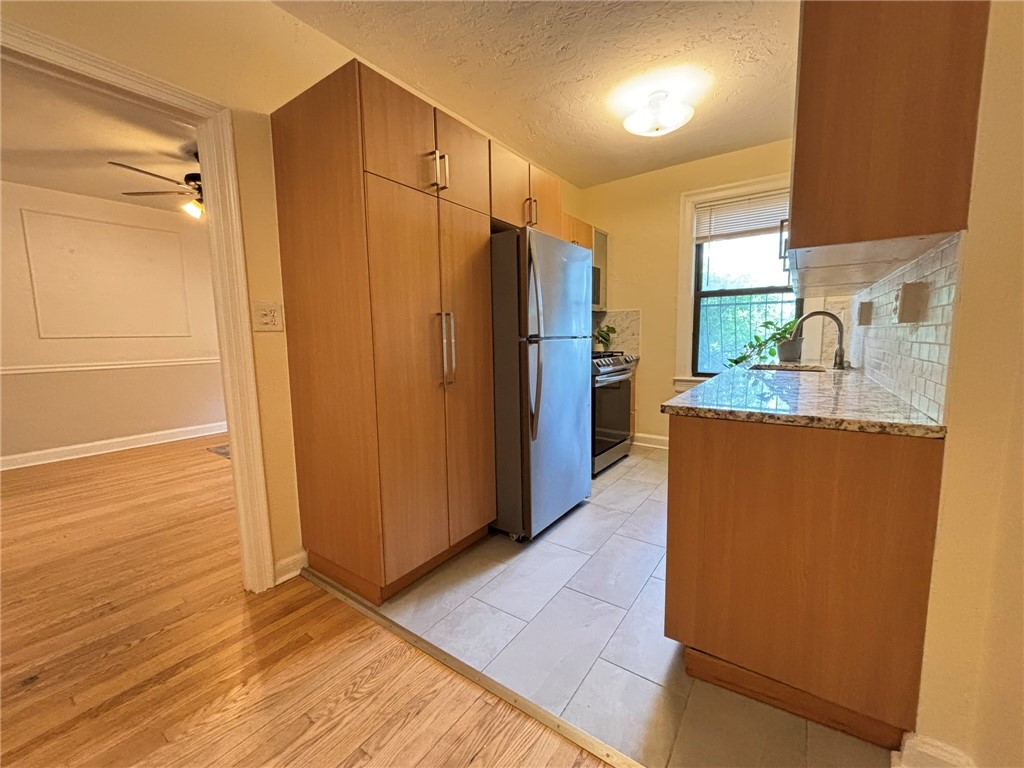 372 S Highland Ave 102