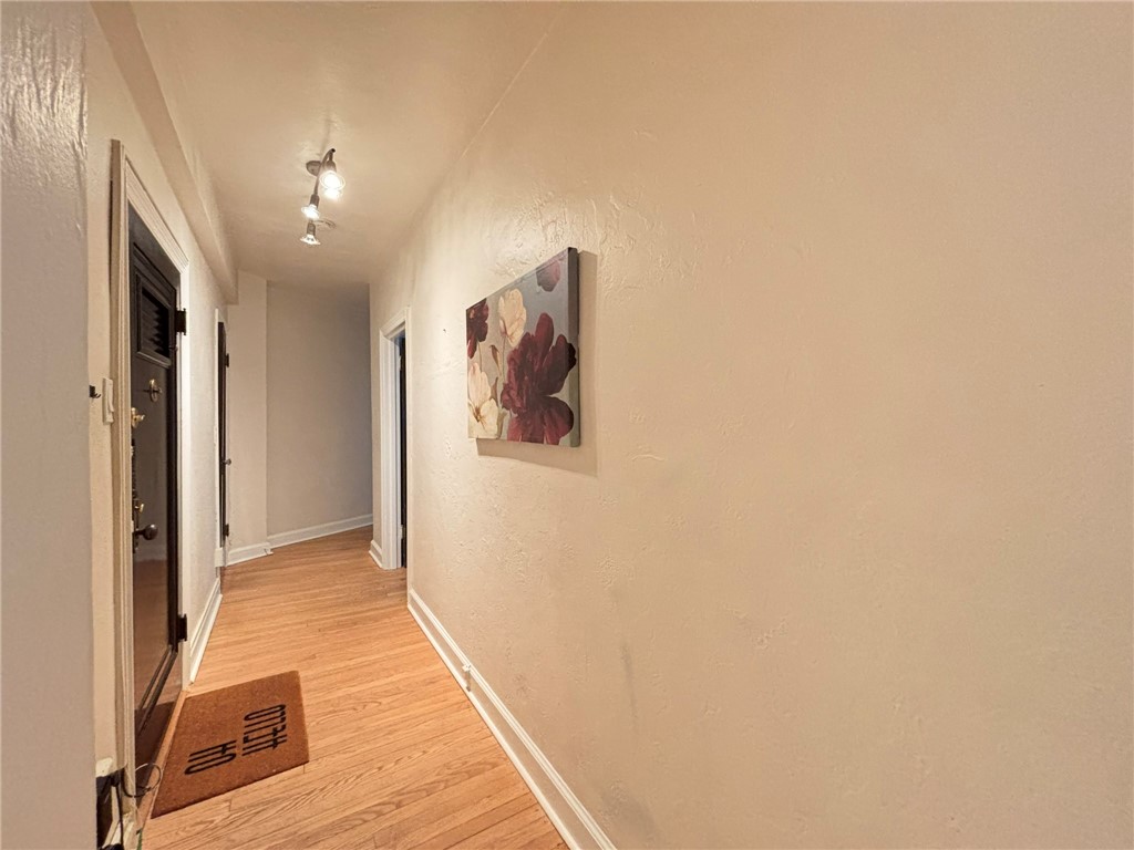 372 S Highland Ave 102