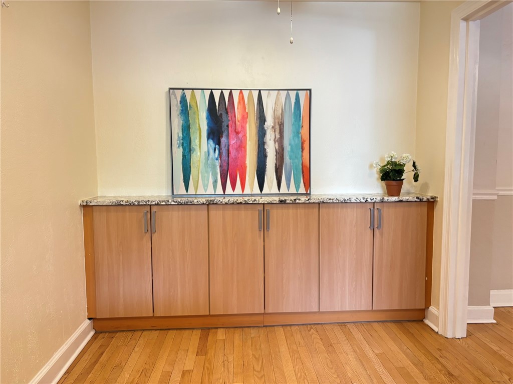 372 S Highland Ave 102