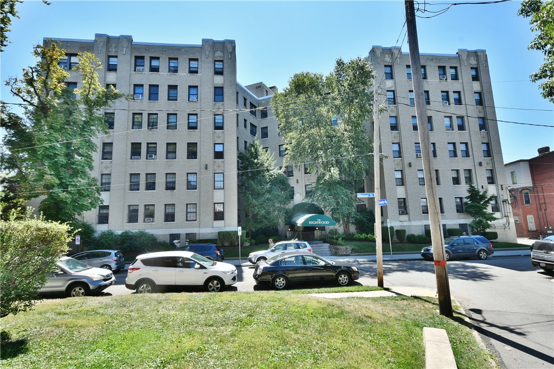 372 S Highland Ave 102