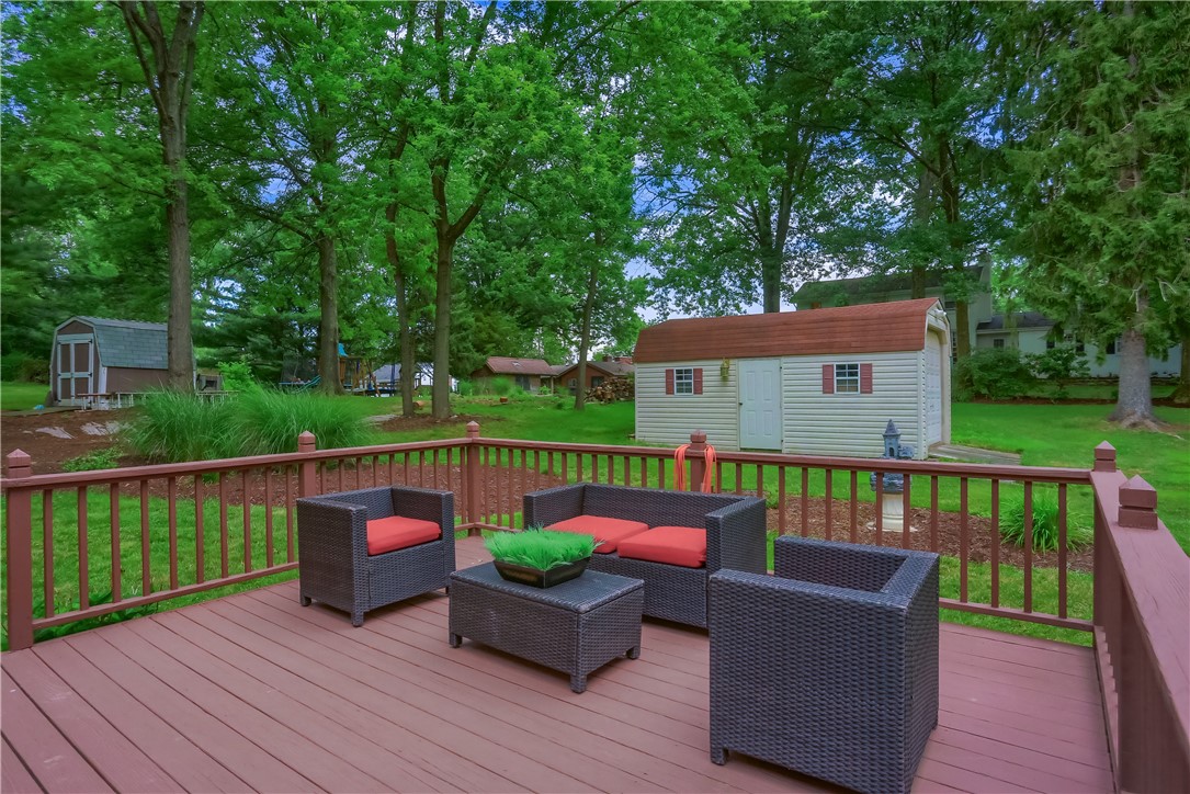 5389 Peach Dr