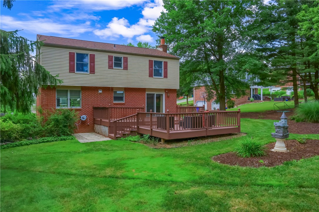 5389 Peach Dr