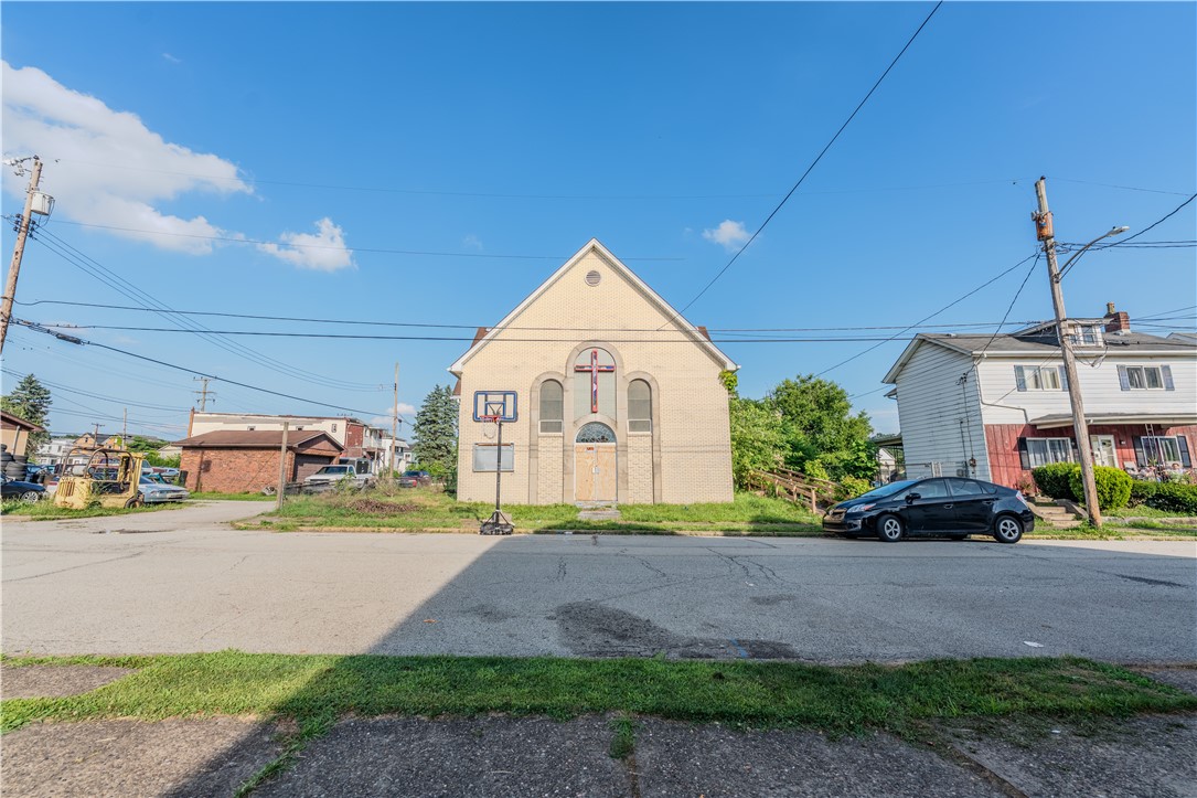 112 S 13th St