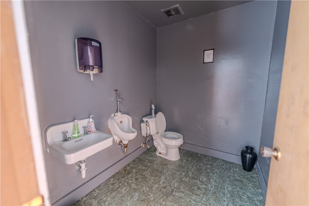 112 S 13th St