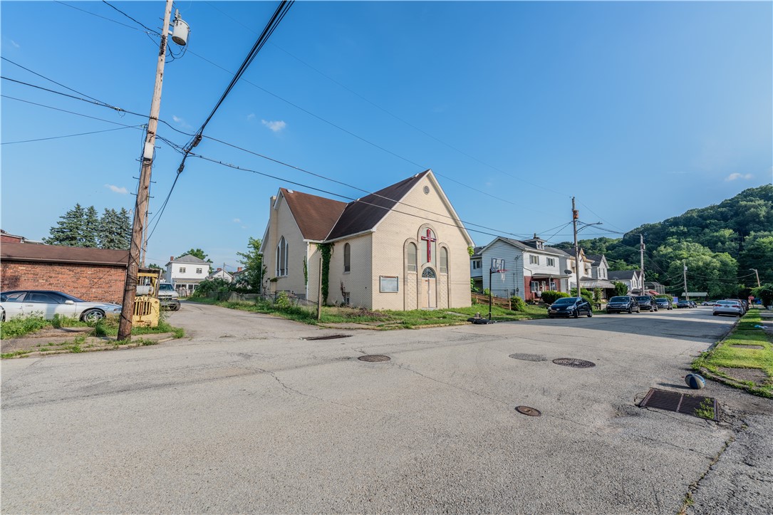 112 S 13th St