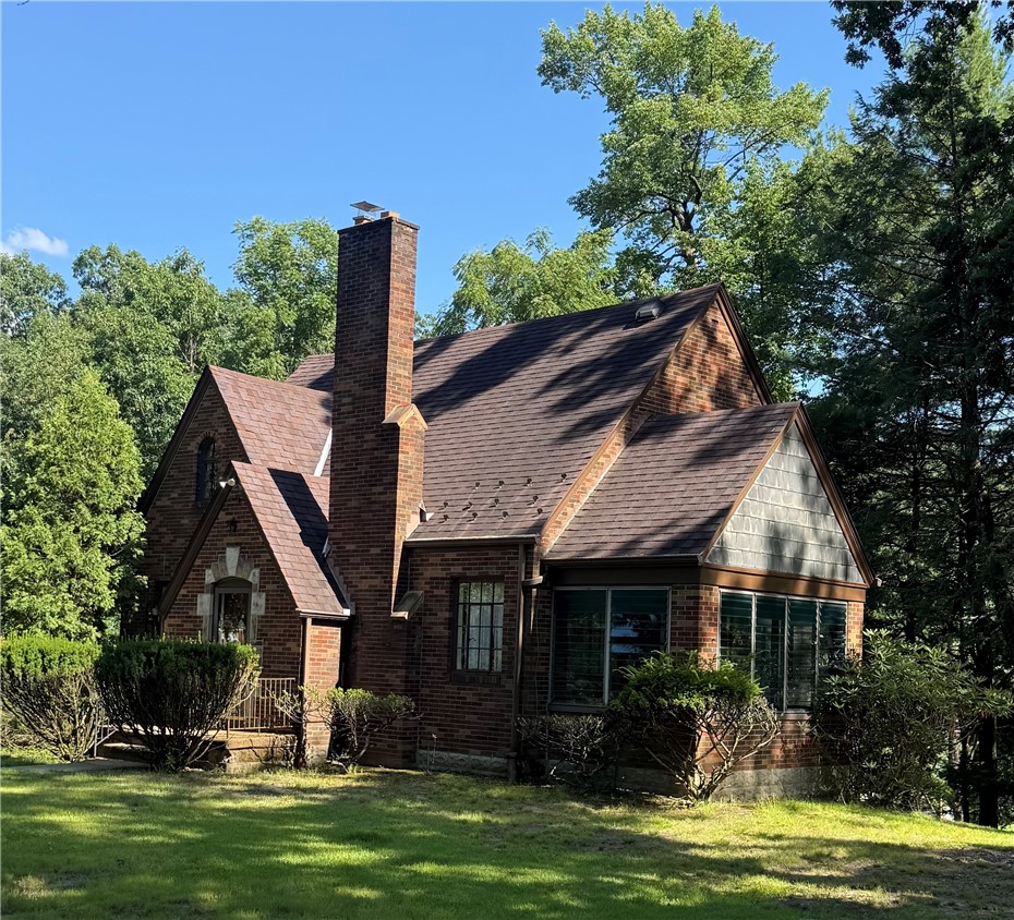 121 Woodhaven Ln