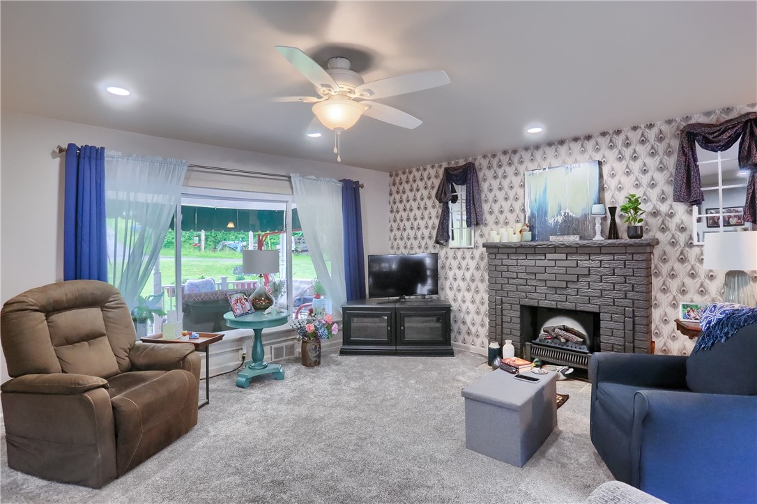 1720 Royal Dr