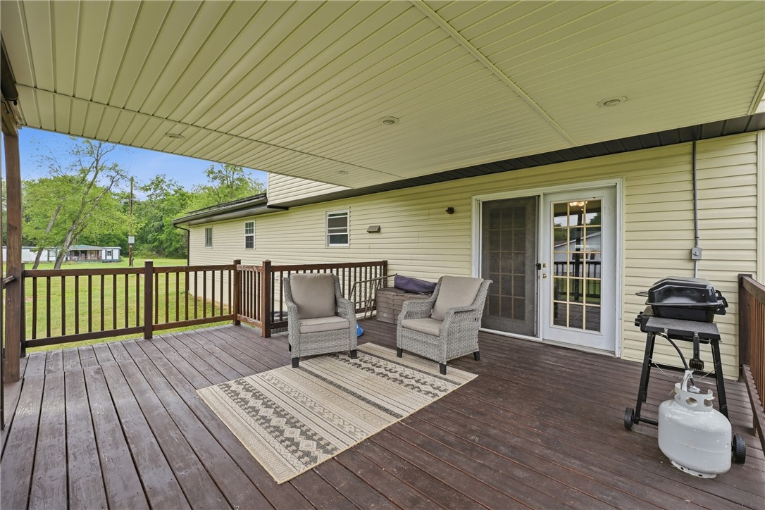 108 Shogren Ln