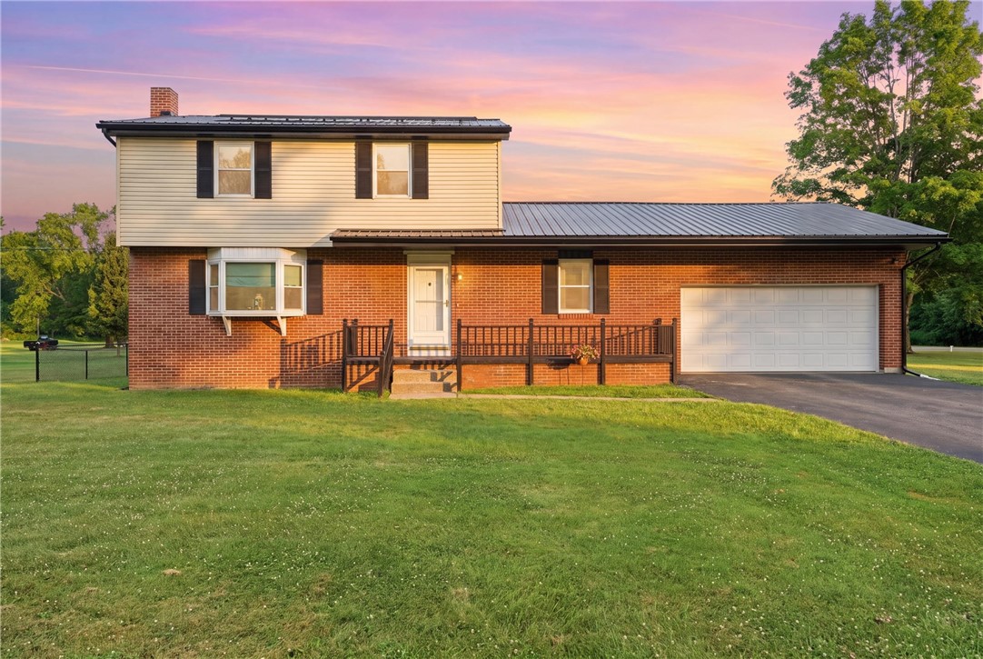 108 Shogren Ln