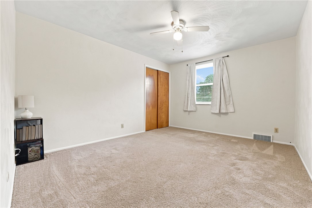 108 Shogren Ln