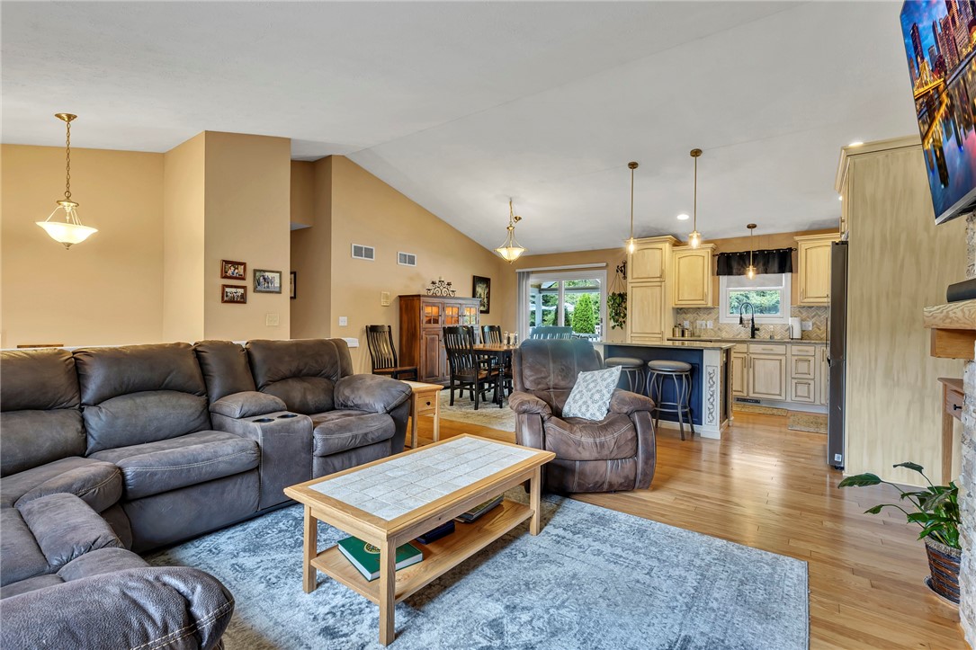 358 Mack Hollow Rd