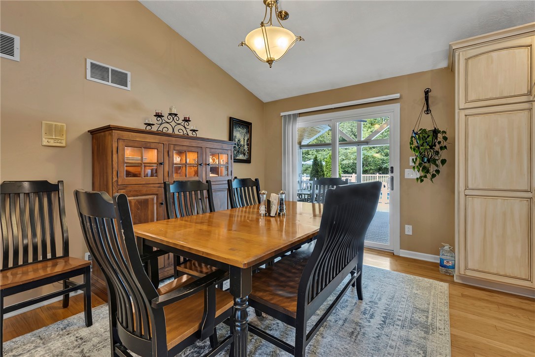 358 Mack Hollow Rd