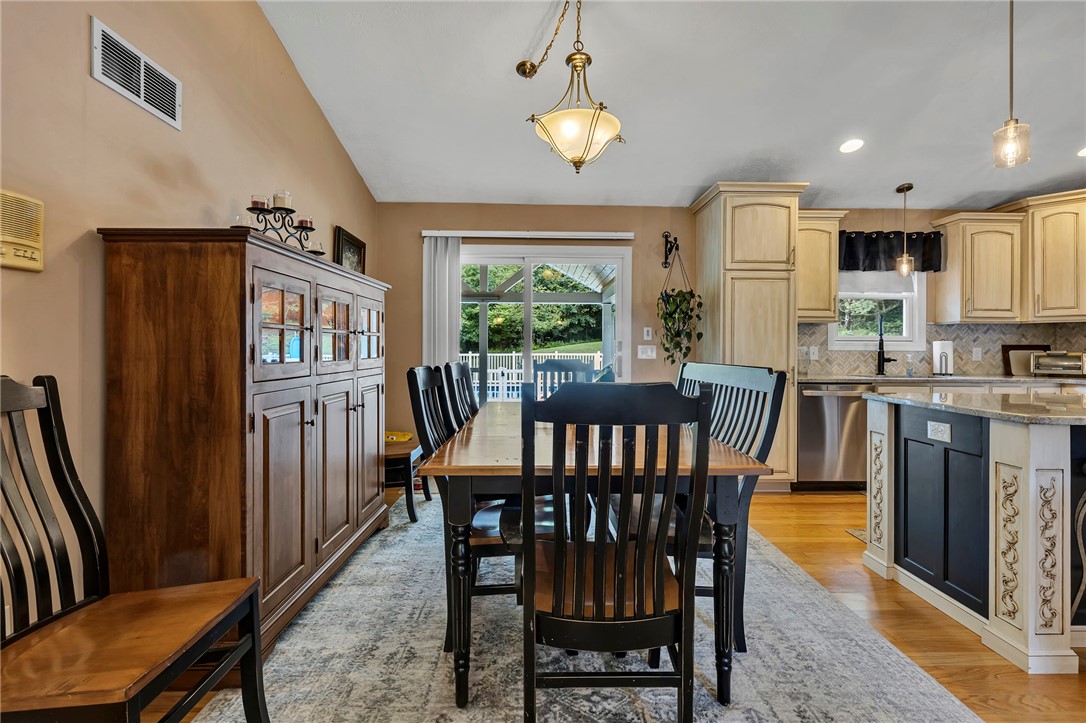358 Mack Hollow Rd