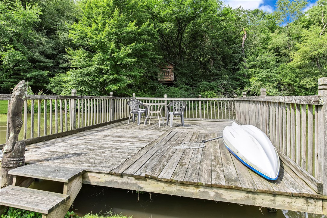 358 Mack Hollow Rd