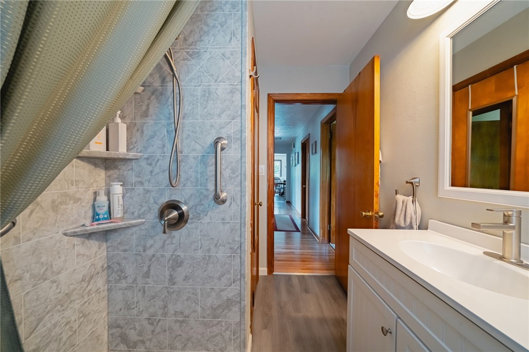 32 John Dr