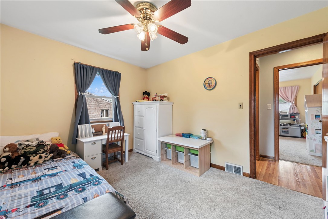 32 John Dr