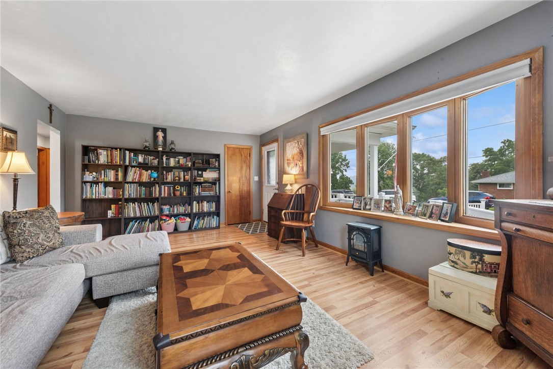 32 John Dr