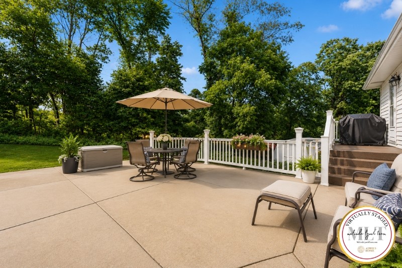 32 John Dr