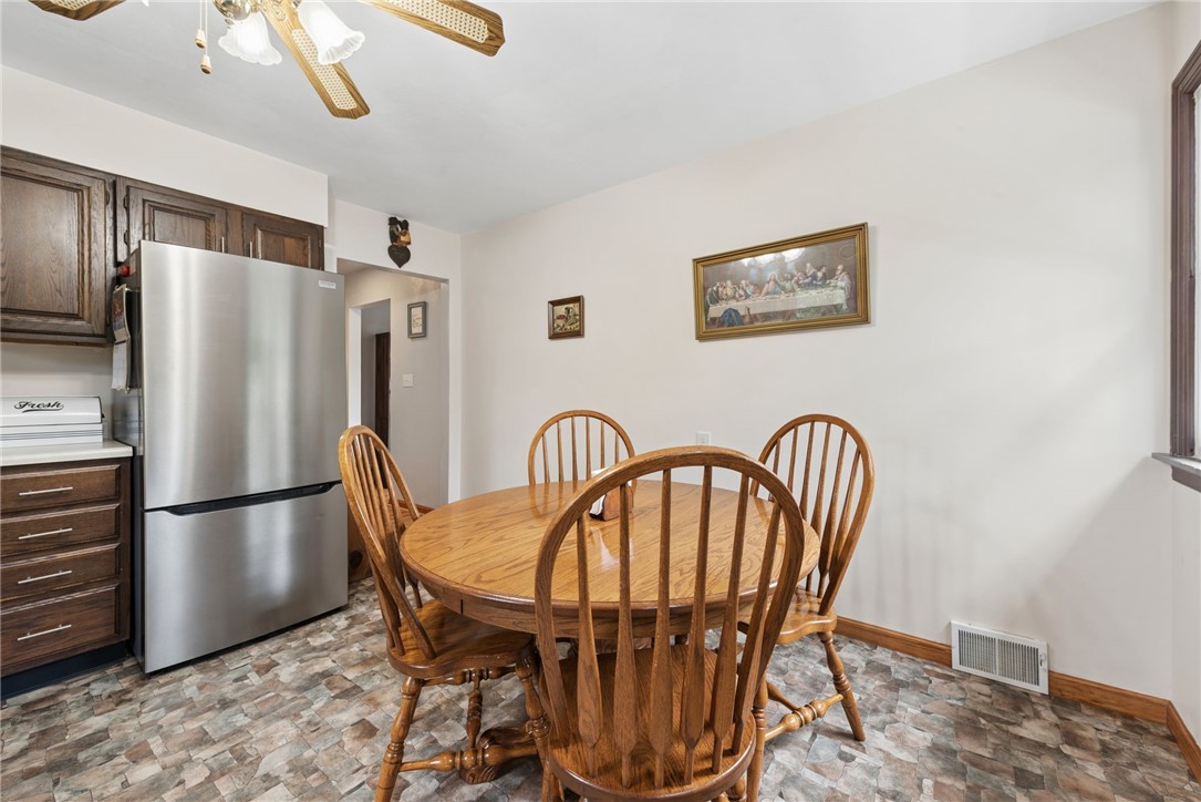 32 John Dr