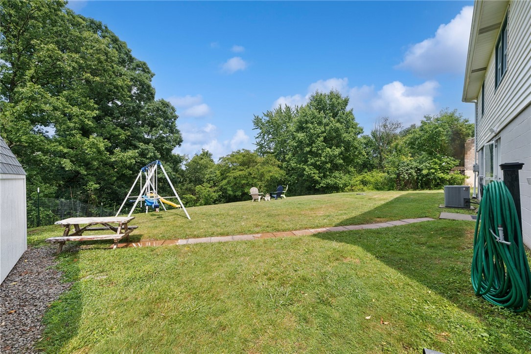 32 John Dr
