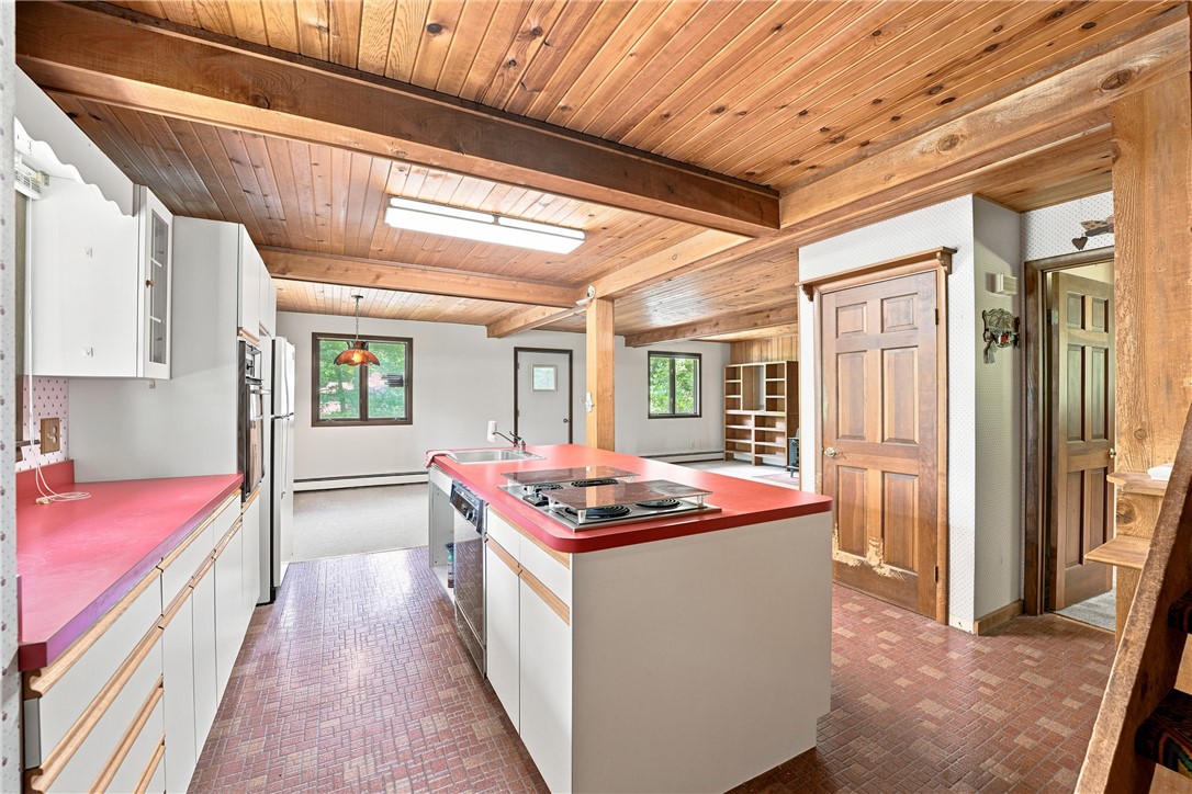 3109 Lake Rd