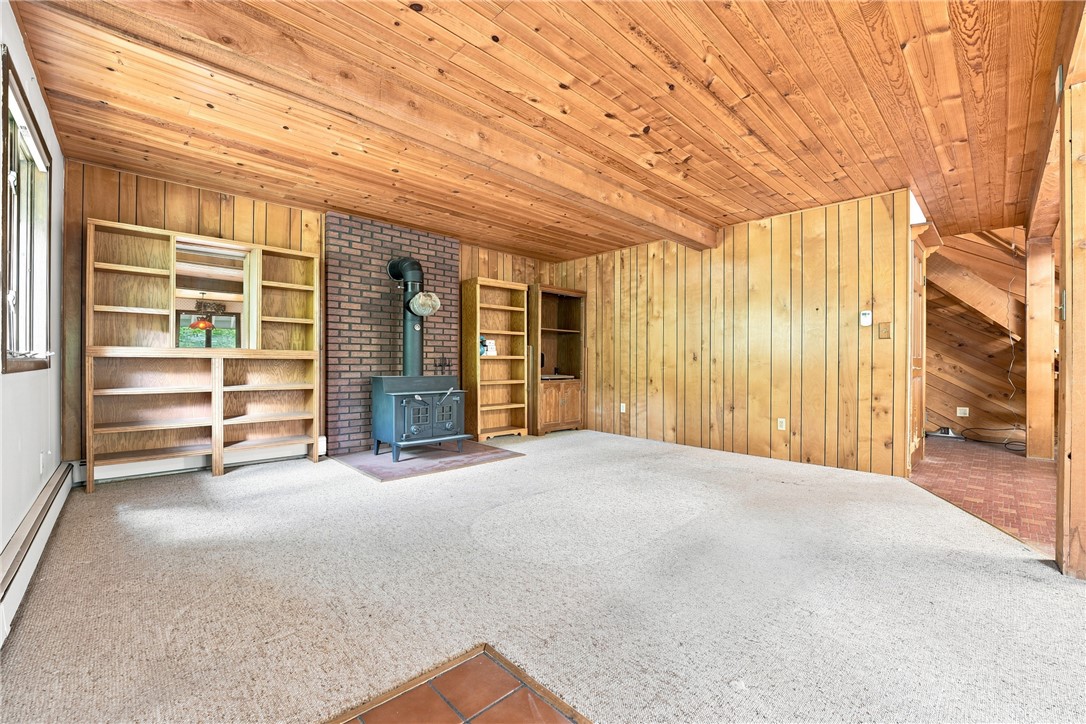 3109 Lake Rd