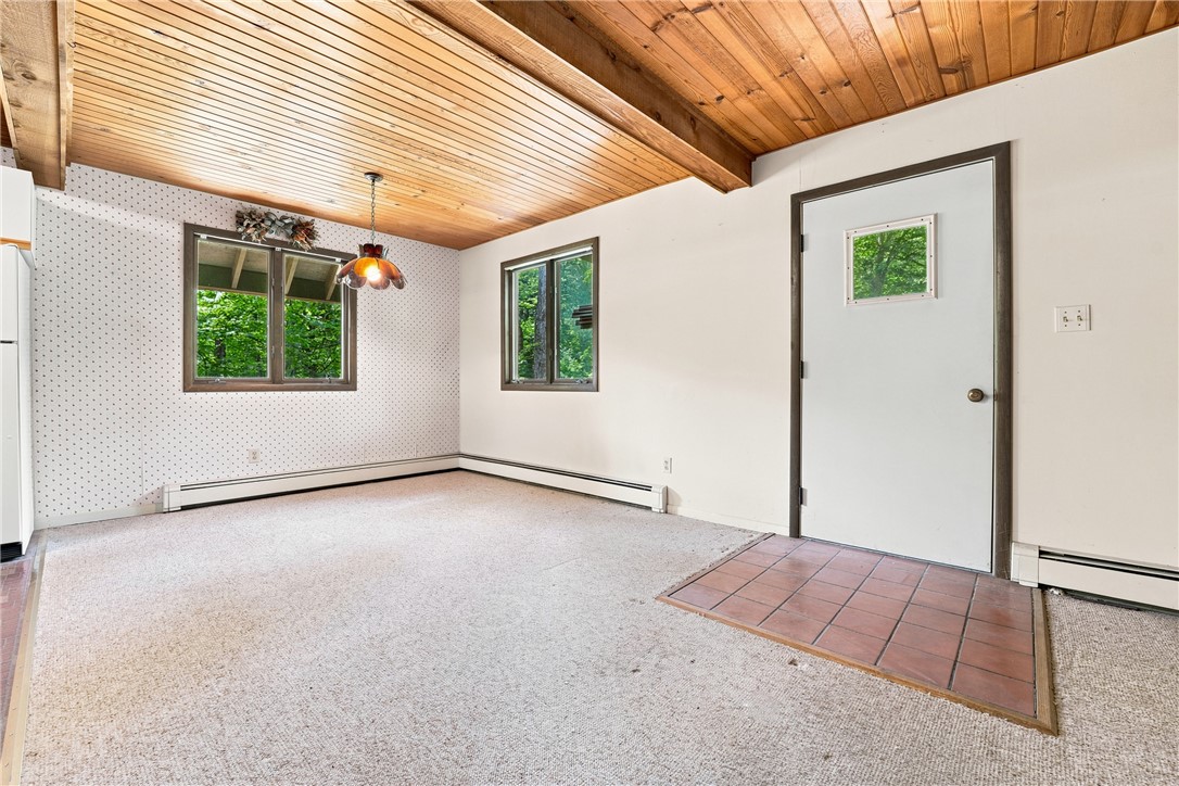 3109 Lake Rd