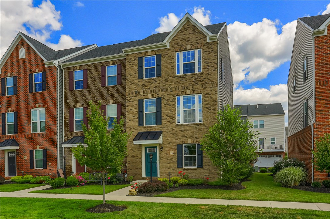 115 Sample Ln Cranberry Twp PA