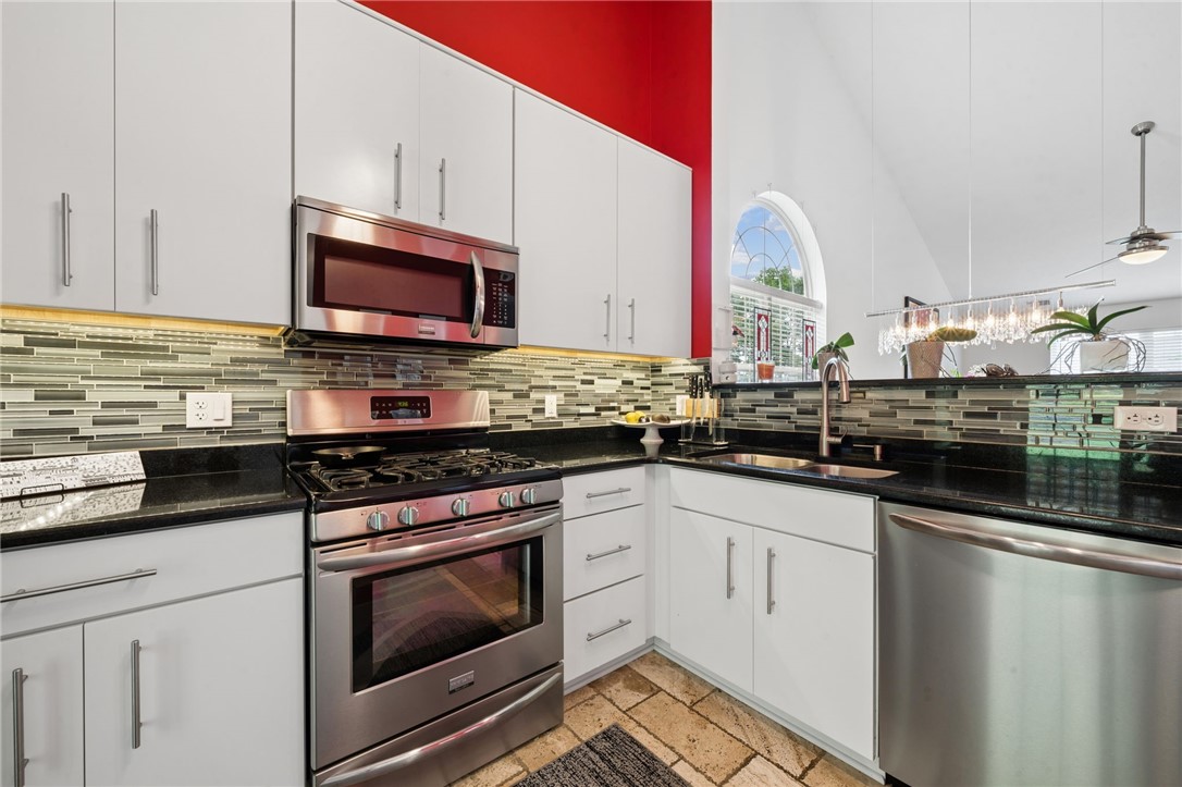 227 Saddlebrook Dr