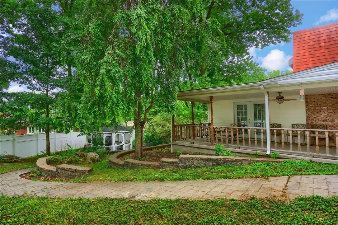 163 Chapel Dr