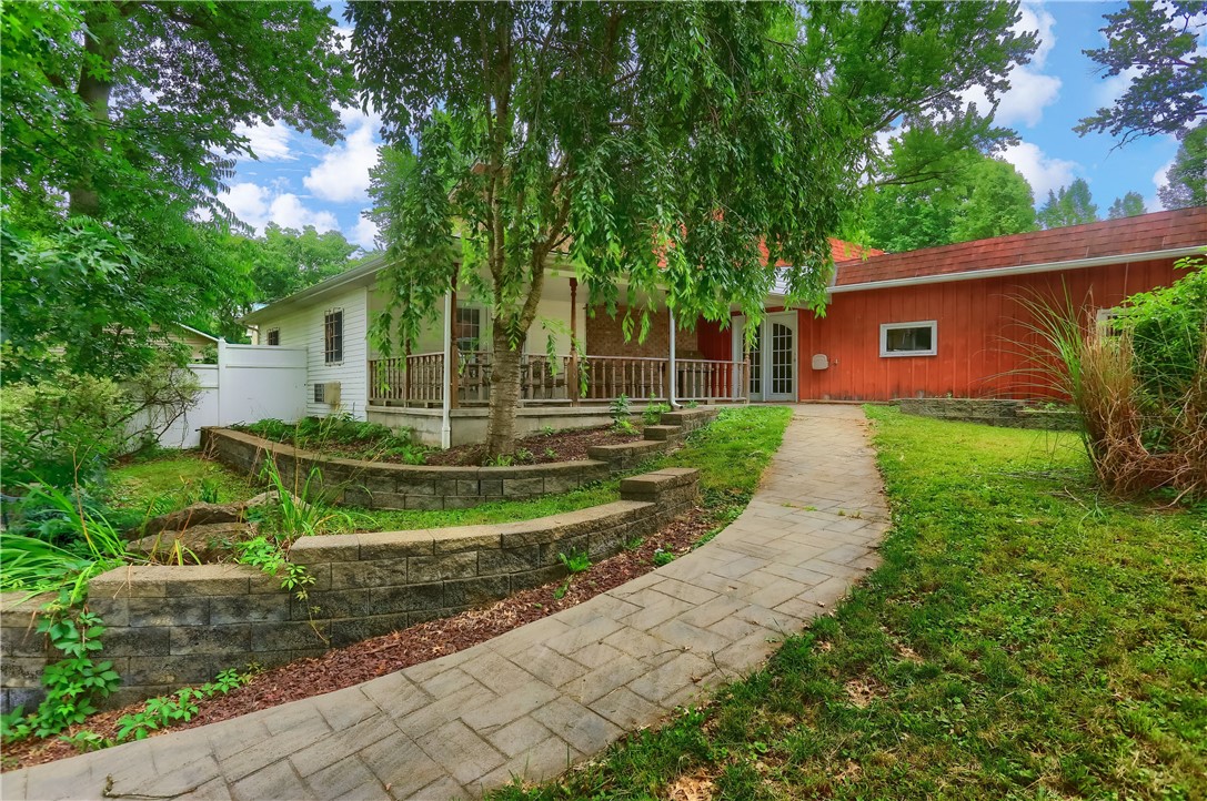 163 Chapel Dr