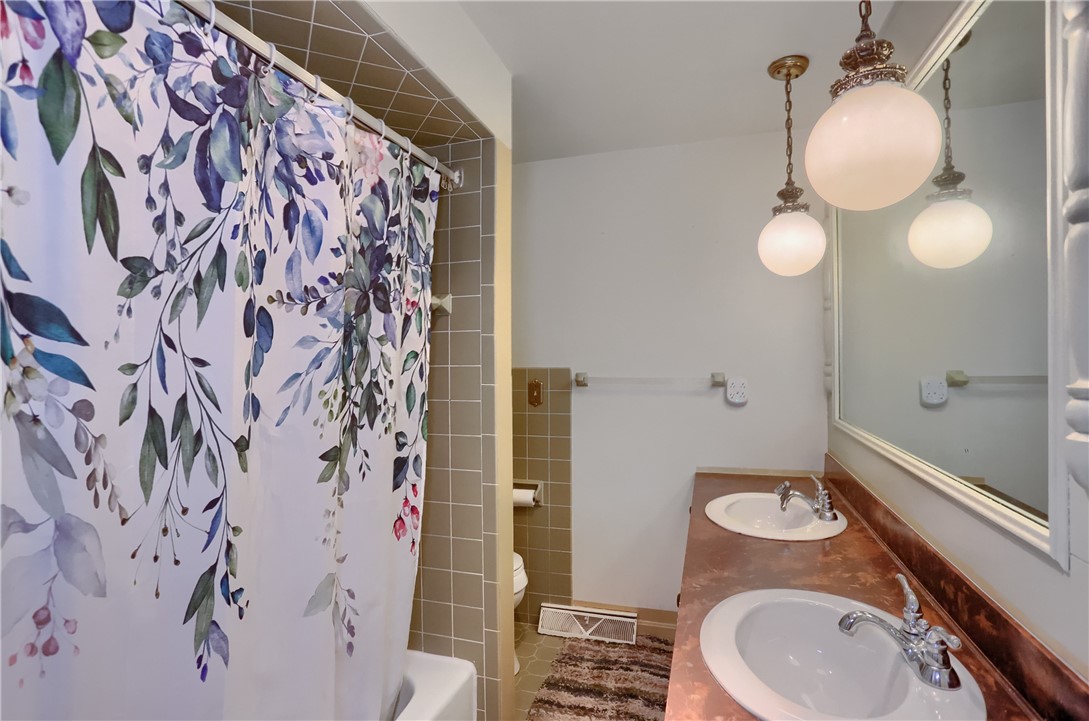 163 Chapel Dr