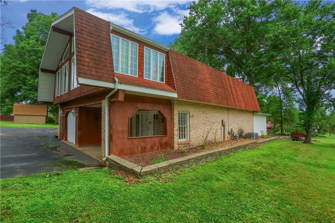 163 Chapel Dr
