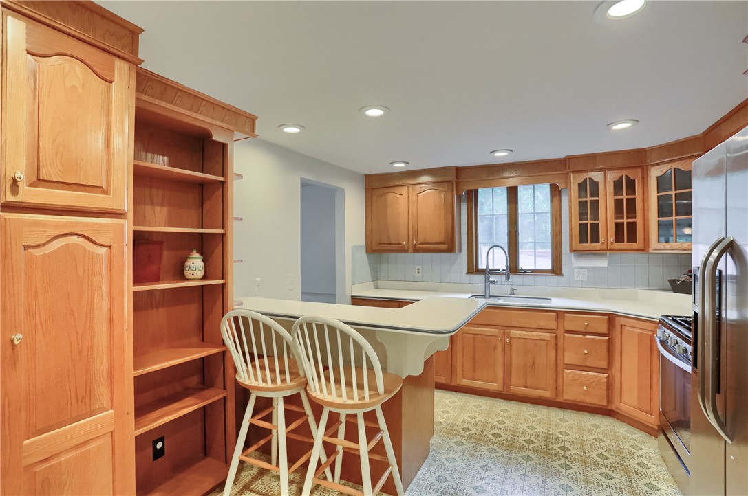 163 Chapel Dr